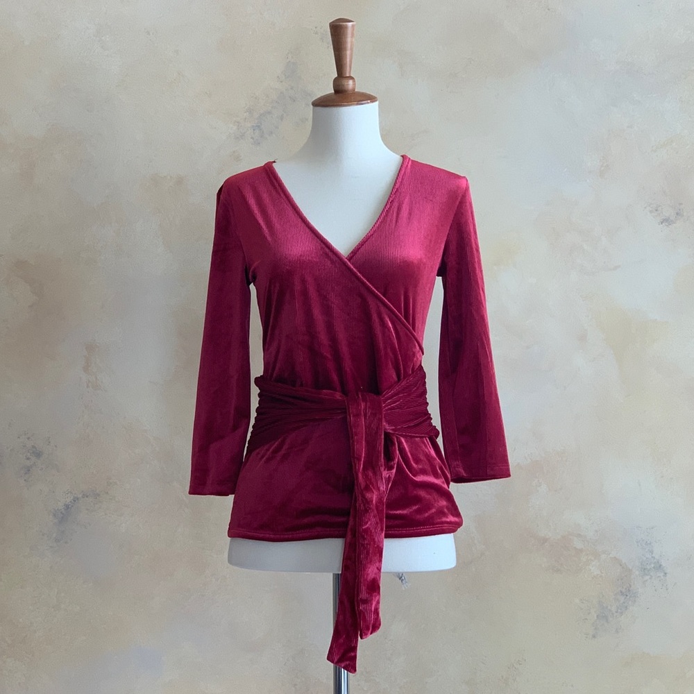 Not for Sale NWOT Express Top 🍁